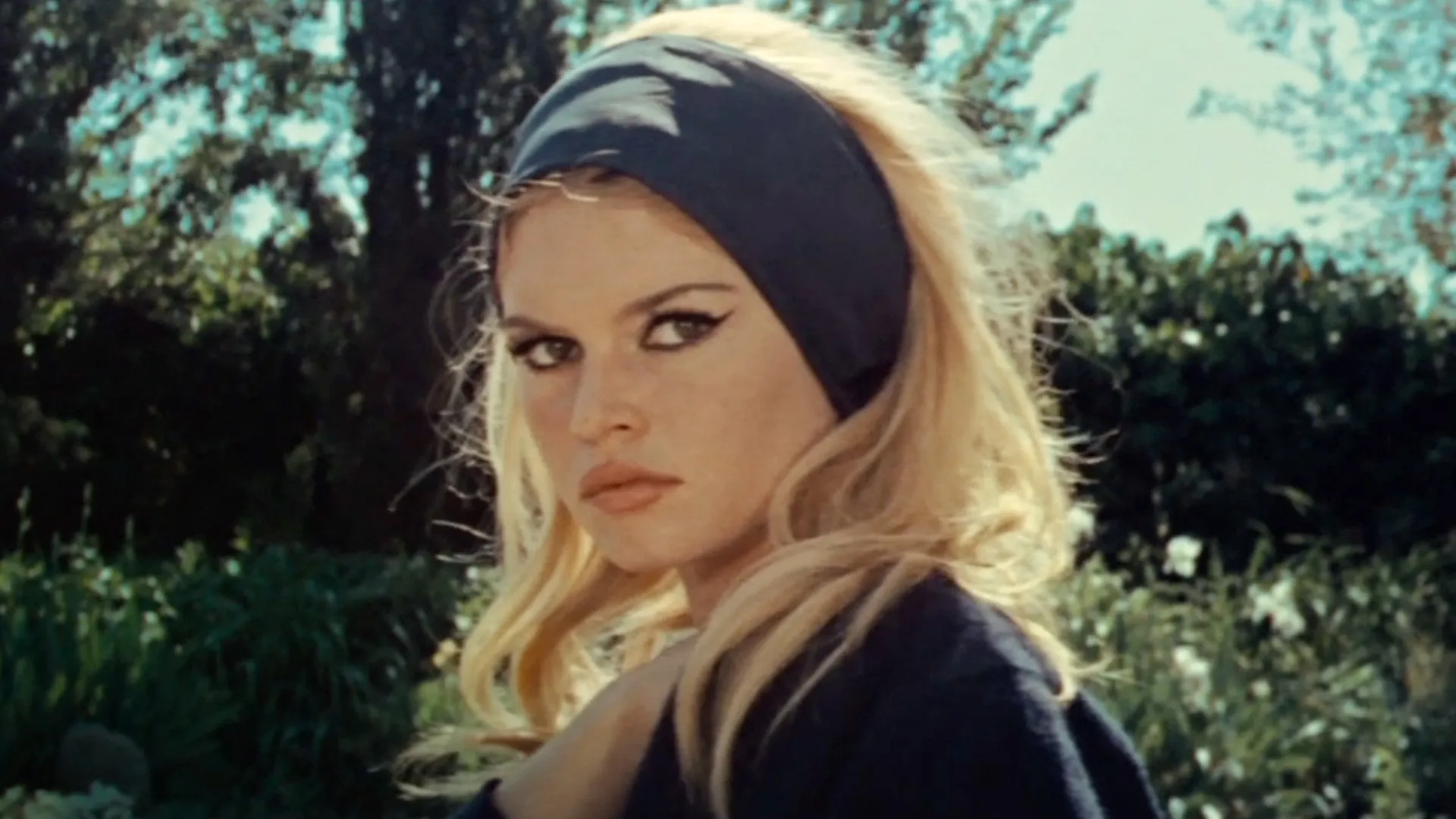 rem film club 002: contempt (1963)